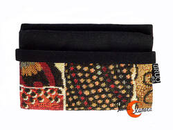 Cartera vegana Bruo de tela con goma. Pequeña cuadros.