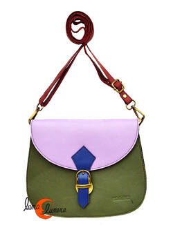 Soruka, bolsos de piel de colores. Bolso grande redondo con solapa y hebilla, verde oliva y lila.