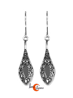 Pendientes de plata. Pendiente de plata calada alargado estilo antiguo.