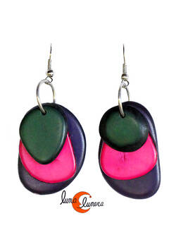 Pendientes de semillas de tagua. Tres piezas morado fucsia verde.