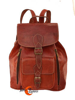 Mochila de cuero marroquí. Mochila mediana un bolsillo y dos cremalleras. Marrón.