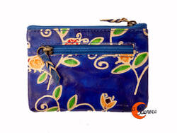 Shanti, monederos de piel de India. Monedero rectangular pequeño, azul mariquitas.