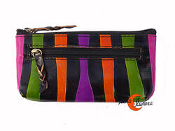 Shanti, monederos de piel de India. Monedero rectangular alargado, negro con rayas.