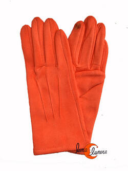 Guantes lisos naranjos.