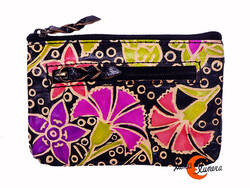 Shanti, monederos de piel de India. Monedero rectangular grande, claveles.