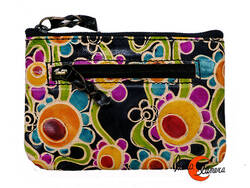 Shanti, monederos de piel de India. Monedero rectangular grande, negro con flores.