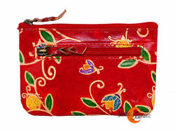 Shanti, monederos de piel de India. Monedero rectangular grande, rojo mariquitas.
