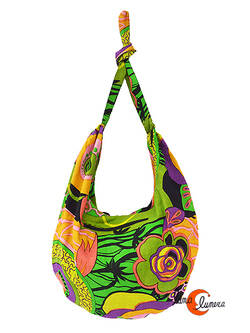 Bolso bandolera de tela redondeado, verde flores.