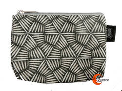 Estuches y neceseres de tela Bruo.  Estuche o pequeño neceser. Mimbre gris.