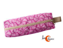 Estuches y neceseres de tela Bruo.  Estuche o portatodo grande. Mimbre rosa.