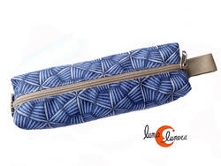 Estuches y neceseres de tela Bruo.  Estuche o portatodo grande. Mimbre azul.
