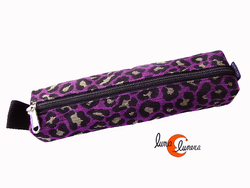 Estuches y neceseres de tela Bruo.  Estuche pequeño, print morado.