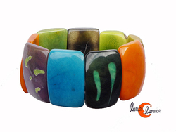 Pulsera de semillas de tagua, rectángulos de colores ocre.