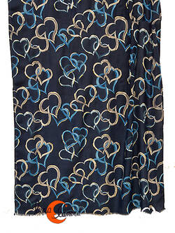 Fular con corazones. Azul con toques dorados.