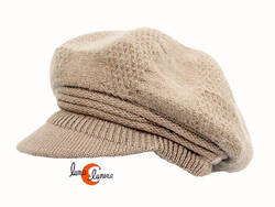 Gorra de lana con visera, color arena.