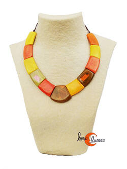 Collar de semillas de tagua. Gargantilla lisa amarilla y naranjo.
