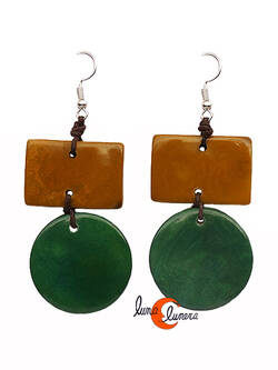 Pendientes de semillas de tagua. Geométrico grande, verdes.