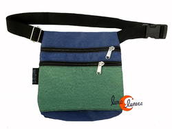Riñoneras de tela BRUO. Riñonera mediana con dos cremalleras azul y verde liso.