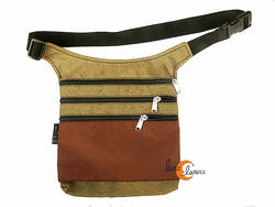 Riñoneras de tela BRUO. Riñonera grande con cuatro cremalleras marrón lisa.