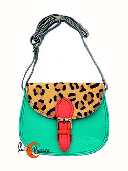 Soruka, bolsos de piel de colores. Bolso pequeño redondo doble costura print, verde jade intenso.