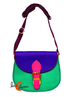 Soruka, bolsos de piel de colores. Bolso pequeño redondo doble costura, verde fuerte azulón.