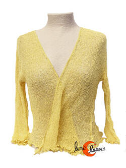 Chaquetas, rebecas de punto. Amarillo pálido.