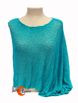 Poncho de punto. Verde turquesa intenso.