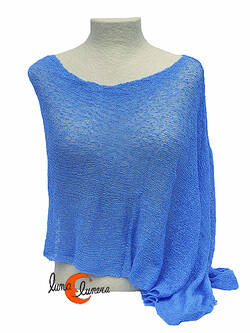Poncho de punto. Celeste intenso.