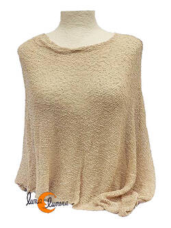 Poncho de punto. Tostado.
