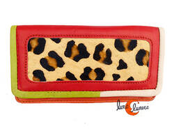 Cartera de piel de colores, roja.