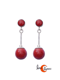Pendientes de plata y coral rojo. Bola larga.